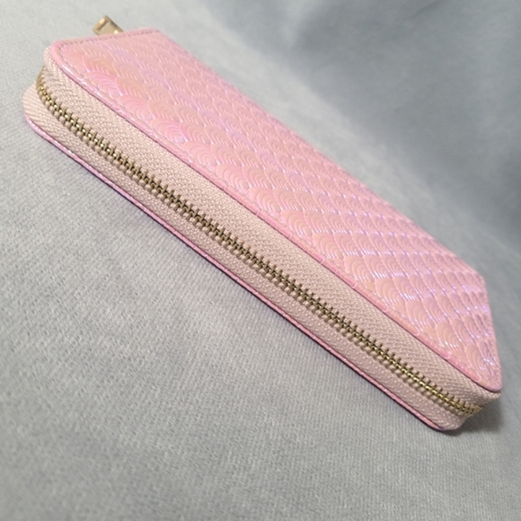 Holographic Mermaid Scale Zip-Around Pink Wallet - Picture 6 of 17